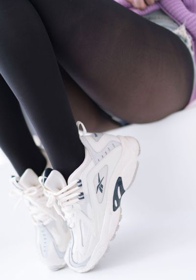 美女丝袜诱惑久久日av_720免费高清观看