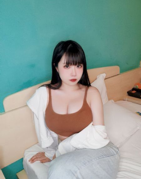女神魔鬼身材大长腿啪啪_电影在线观看