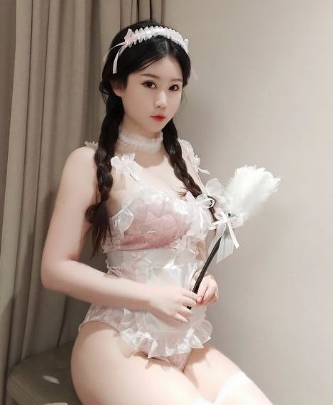 欧美丝袜足交_4K电影完整版在线观看
